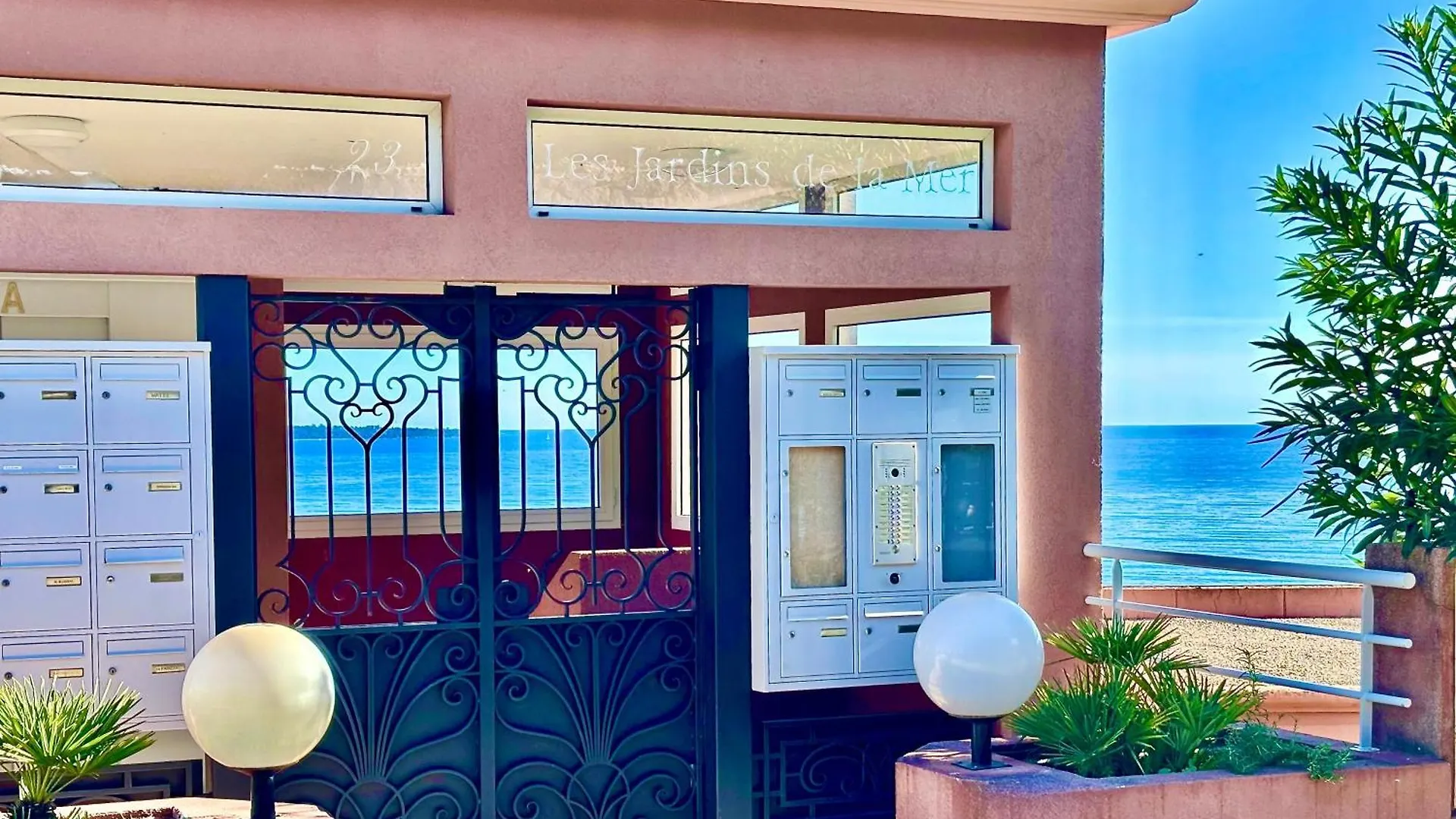 Magnifiques Appartements Vue Mer Panoramique Theoule-sur-Mer