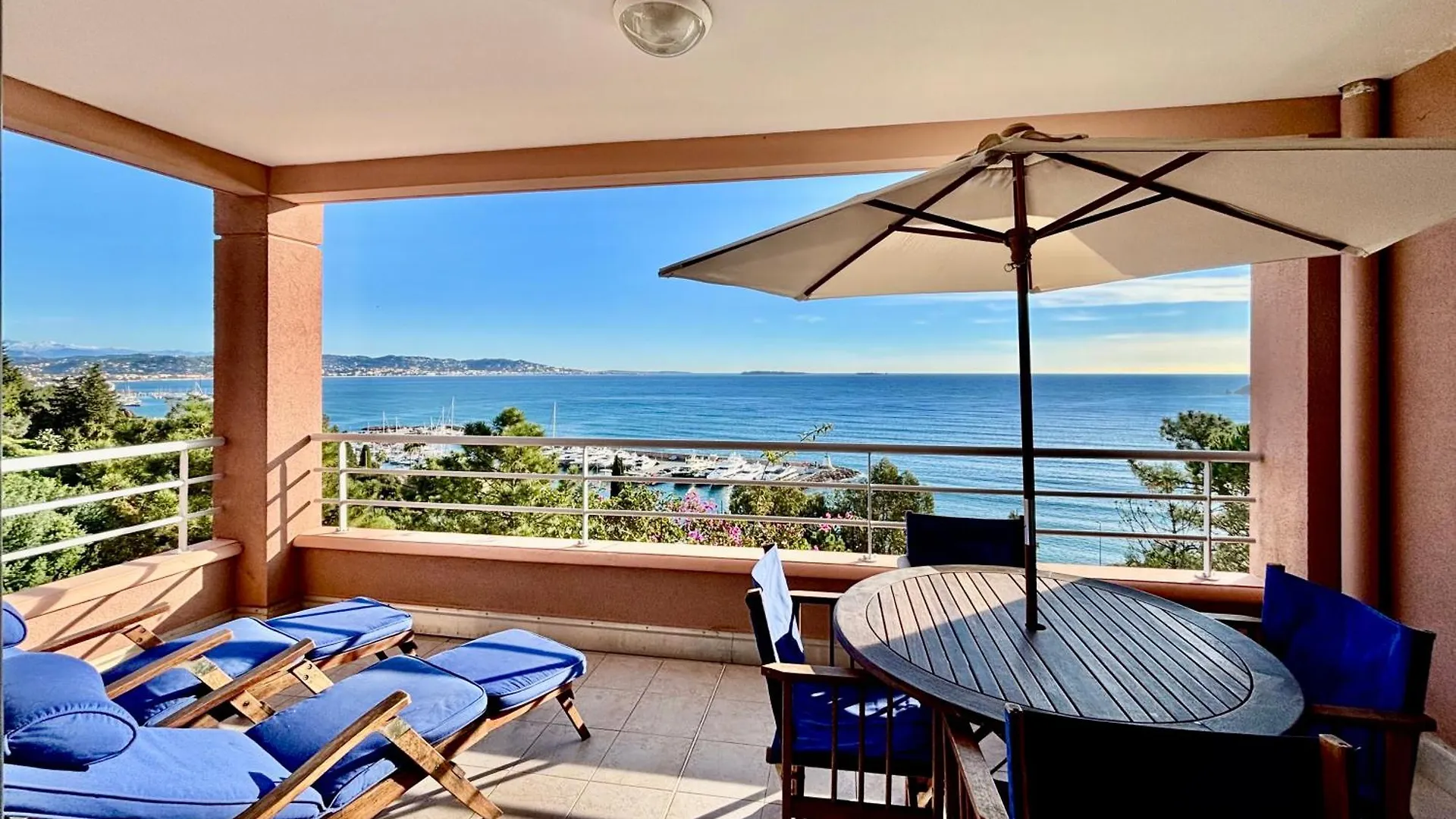 Magnifiques Appartements Vue Mer Panoramique Theoule-sur-Mer